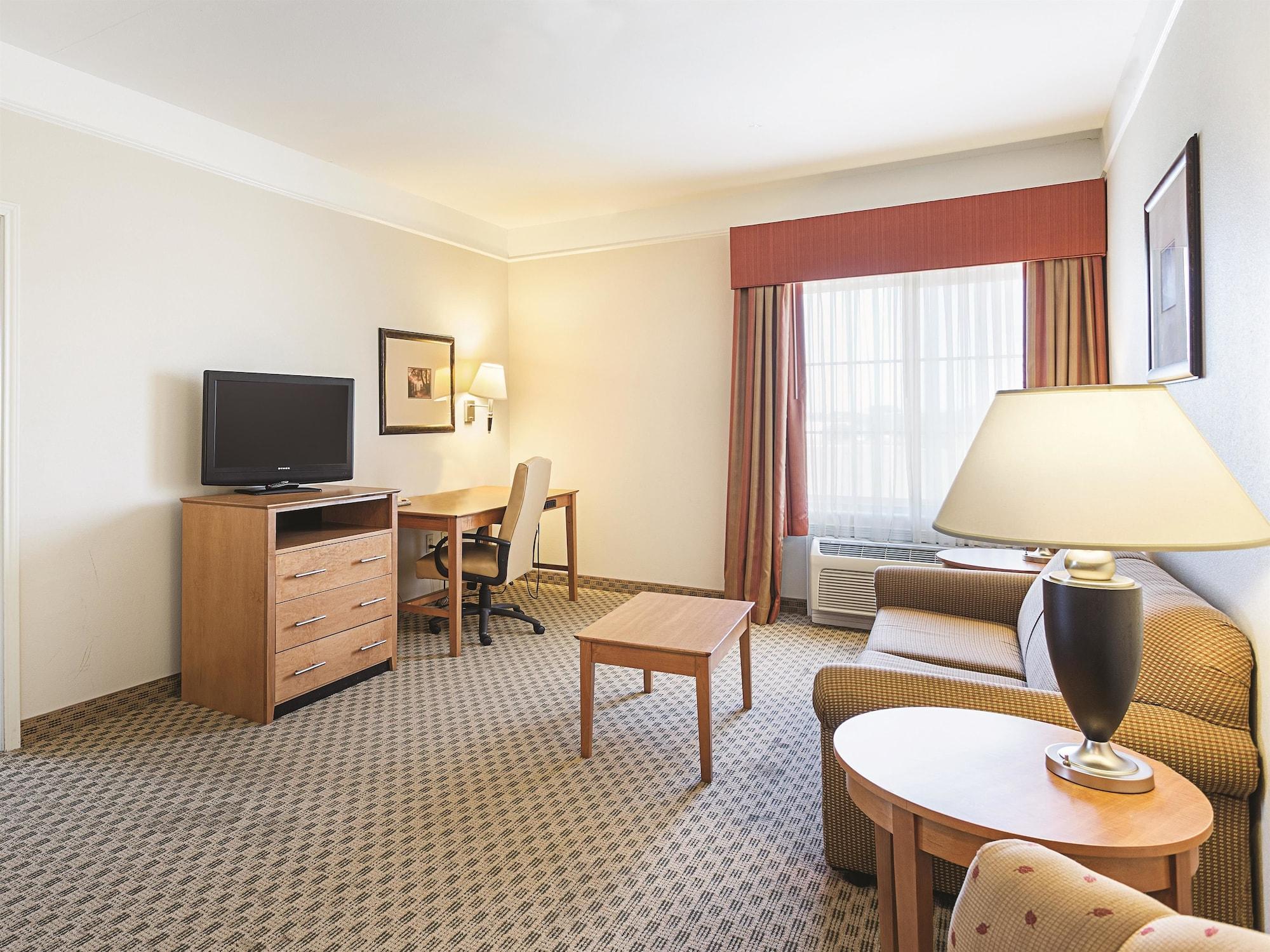 Baymont Inn & Suites ברנהאם מראה חיצוני תמונה