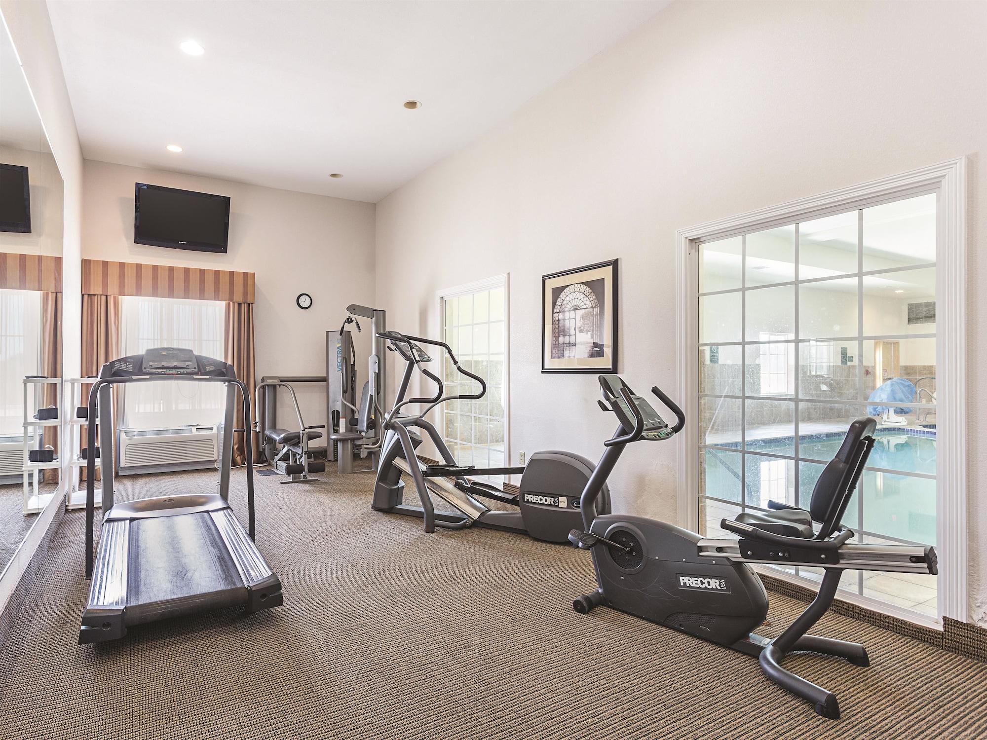 Baymont Inn & Suites ברנהאם מראה חיצוני תמונה