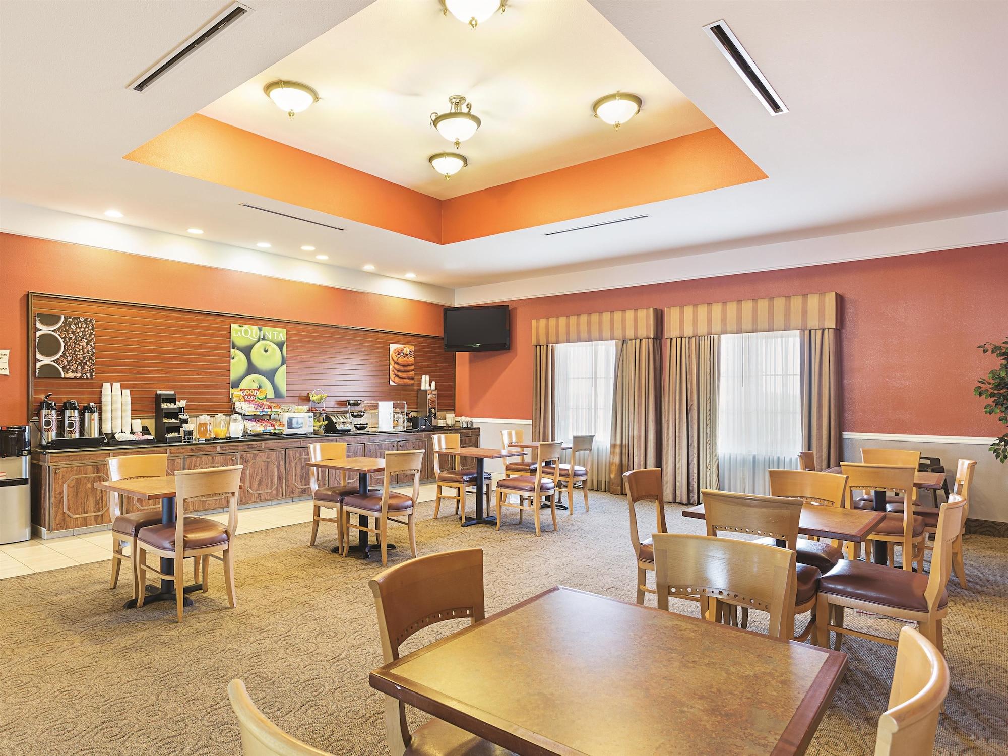 Baymont Inn & Suites ברנהאם מראה חיצוני תמונה