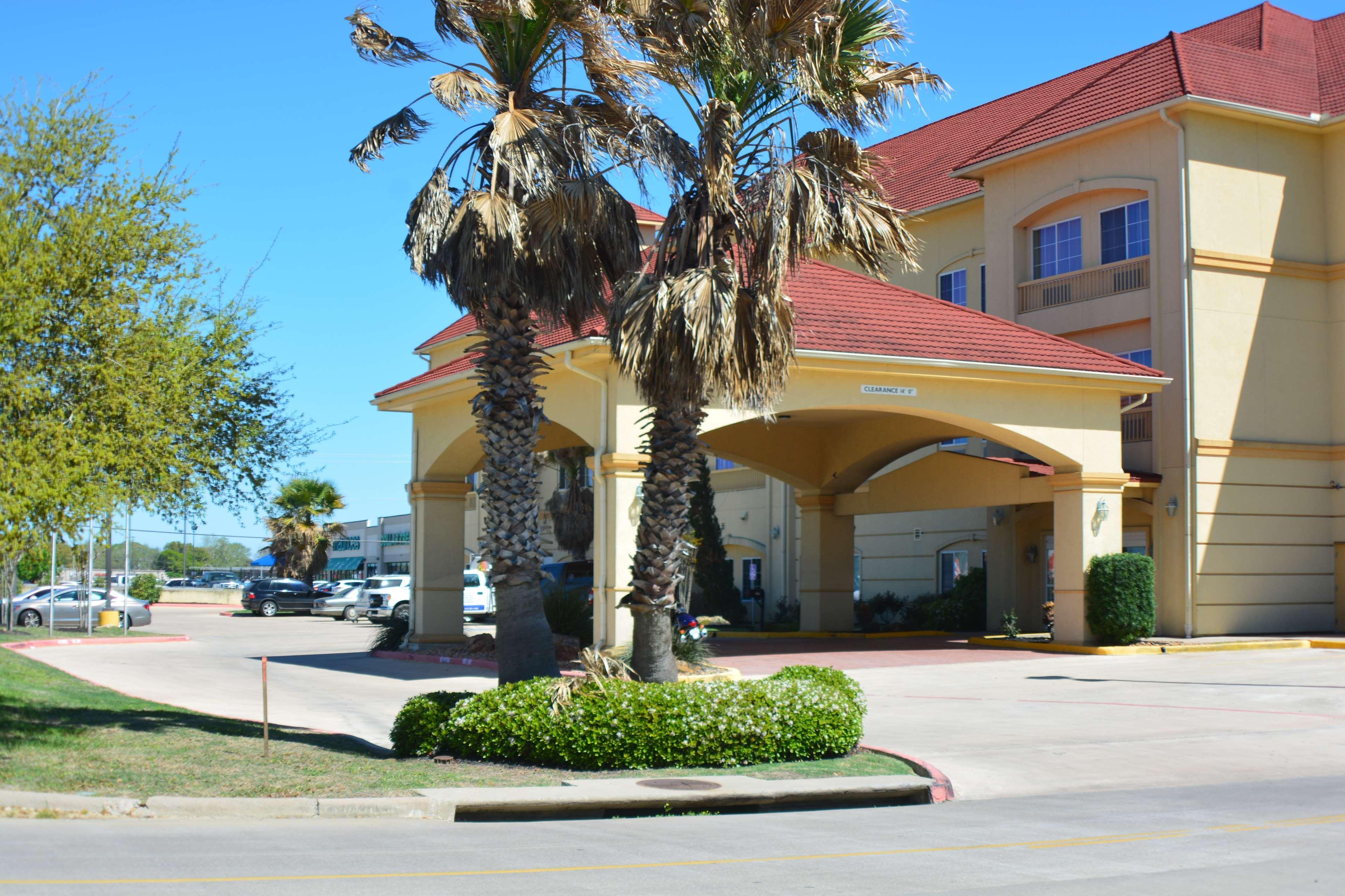 Baymont Inn & Suites ברנהאם מראה חיצוני תמונה