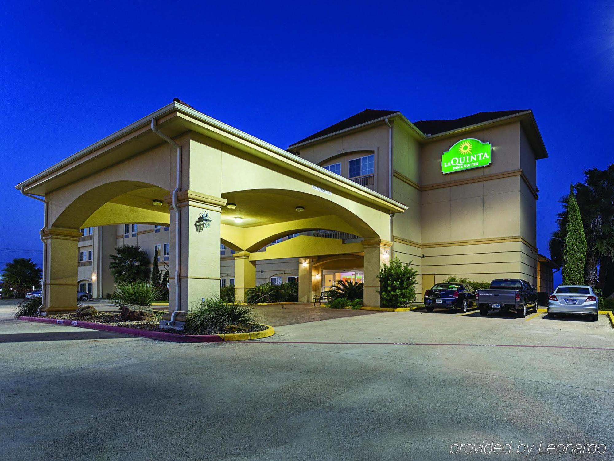 Baymont Inn & Suites ברנהאם מראה חיצוני תמונה