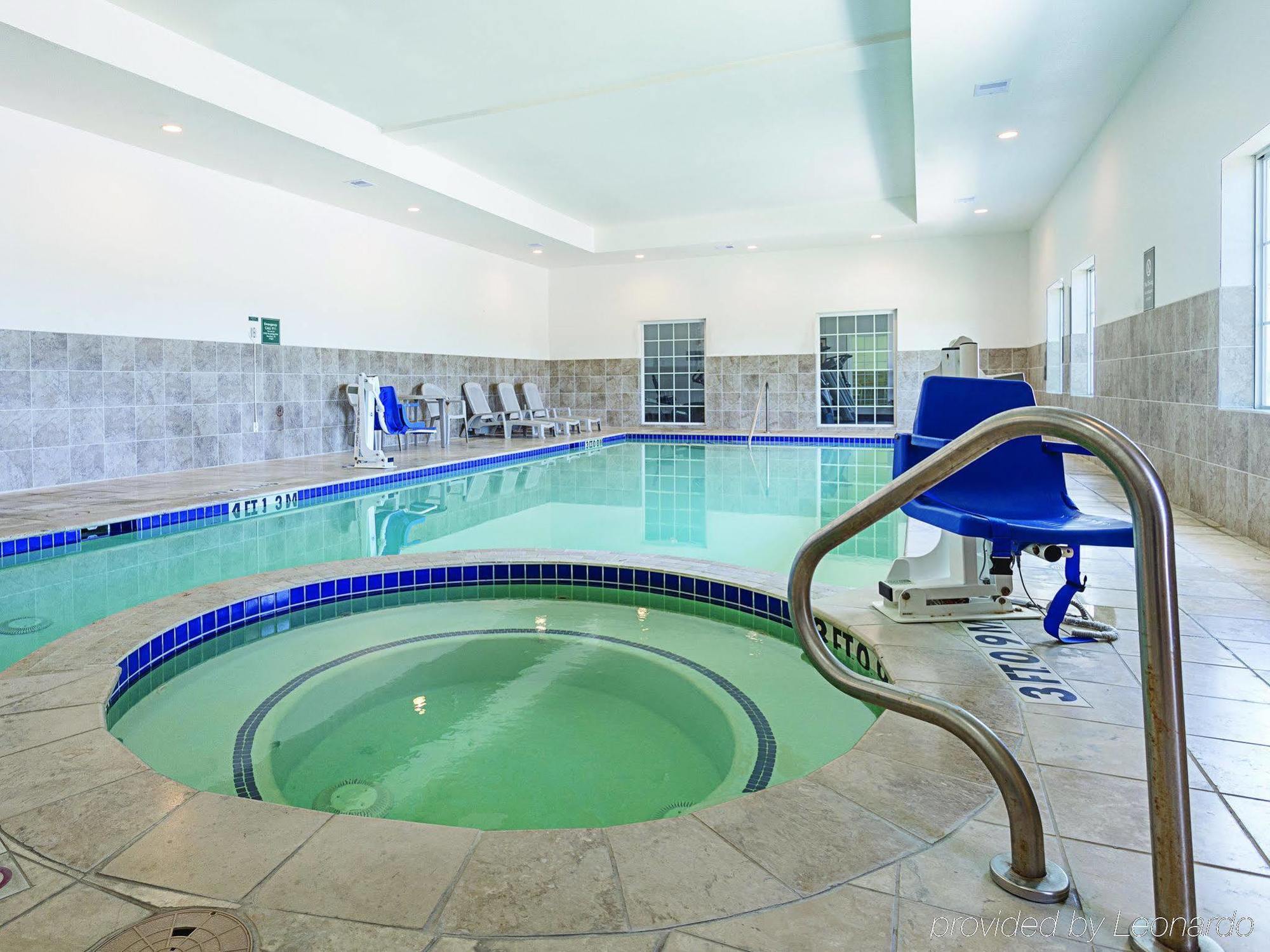 Baymont Inn & Suites ברנהאם מראה חיצוני תמונה
